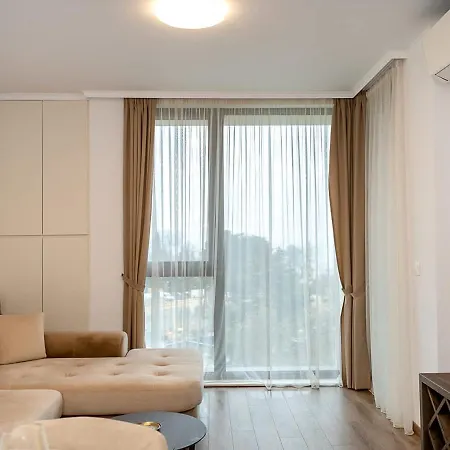 Cozy Sea View With Pool