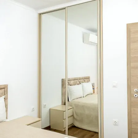 Cozy Sea View Apartment With Parking Warna