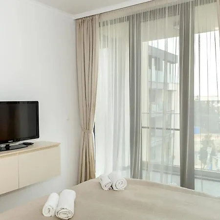 Apartment Cozy Sea View Apartment With Parking