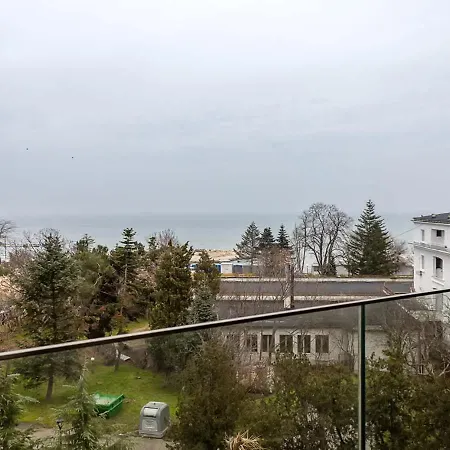 Cozy Sea View Apartment With Parking Warna