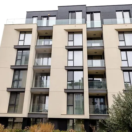 Cozy Sea View Apartment With Parking Warna